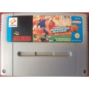 International Superstar Soccer Deluxe-Kale Cassette (SNES) Gebruikt